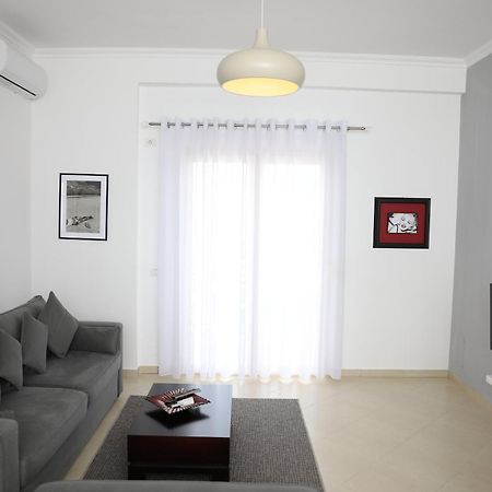 Square View Apartment Вльора Екстер'єр фото